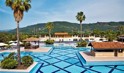 Relaxation Redefined: TUI Magic Life Calabria's Unforgettable Retreat
